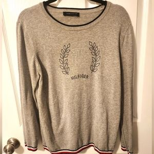 TOMMY HILFIGER  Logo Crest Long Sleeve Sweater